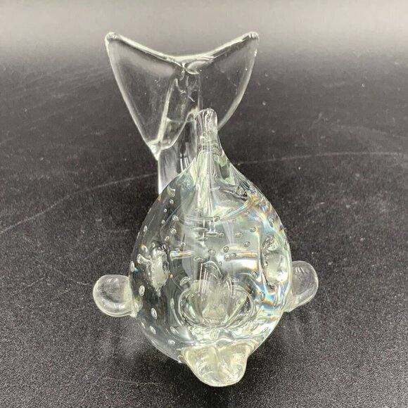 Art Glass Fish Clear Glass with Controlled Bubbles Paperweight - Picture 6 of 7